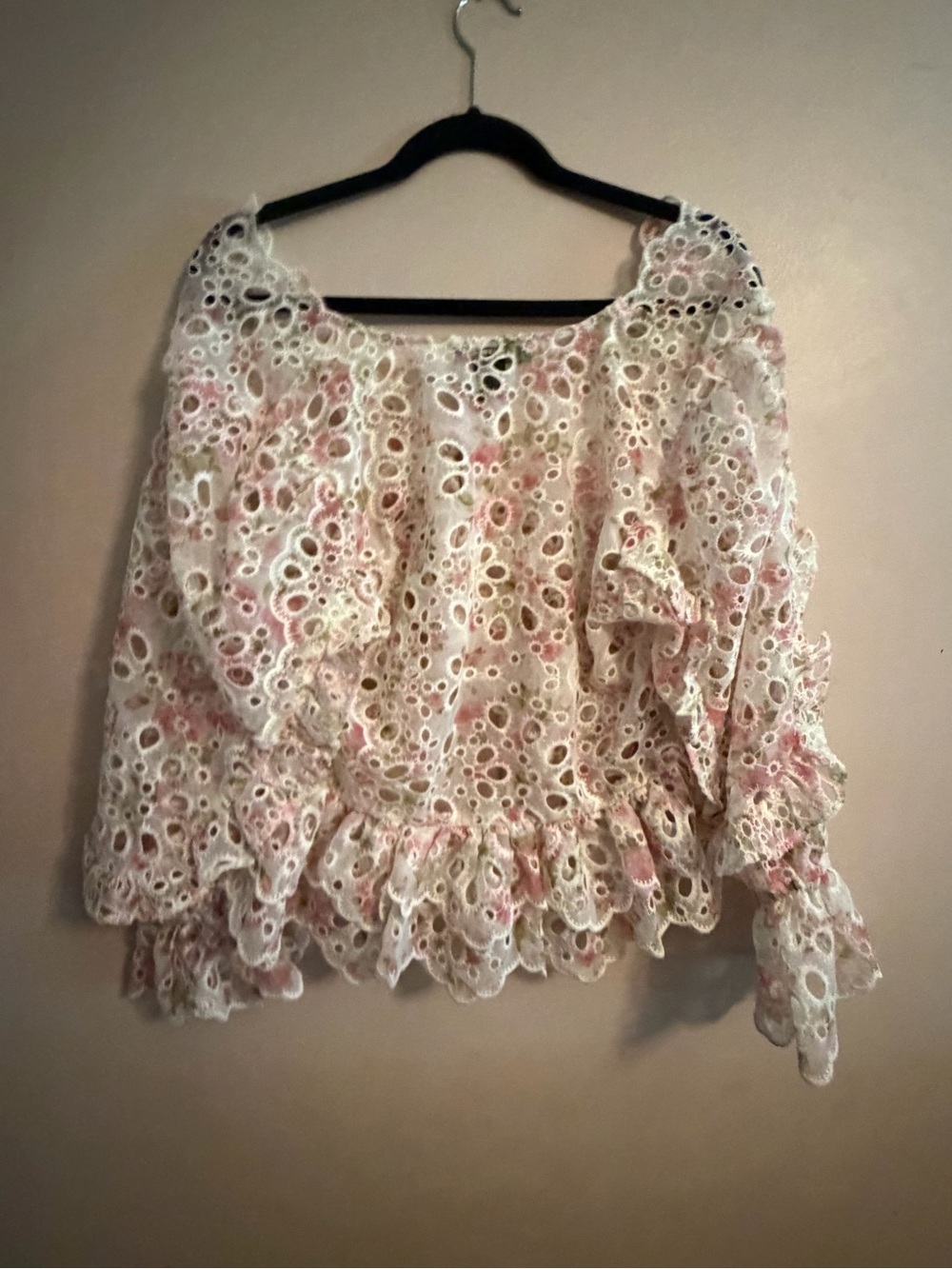House of Harlow 1960 White Eyelet Ruffle Blouse with Pink Accents - Picture 2 of 4